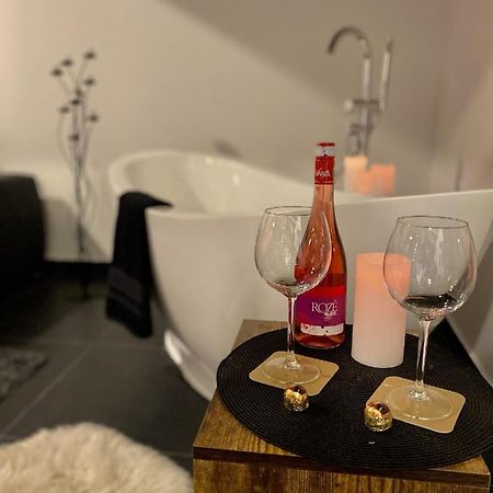 Kiraly Street , Stylish Apartment Boedapest Buitenkant foto