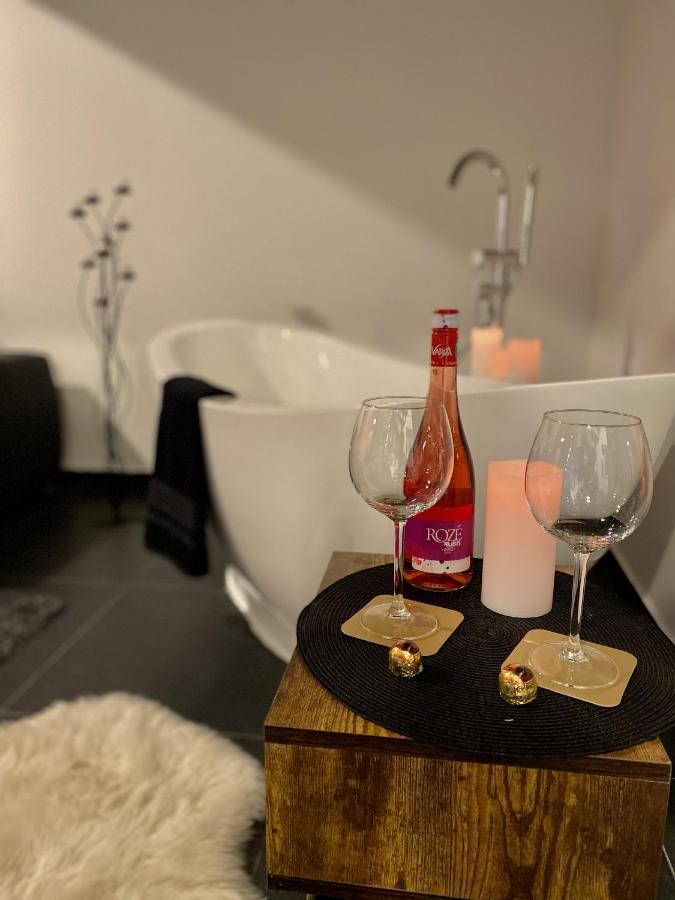 Kiraly Street , Stylish Apartment Boedapest Buitenkant foto