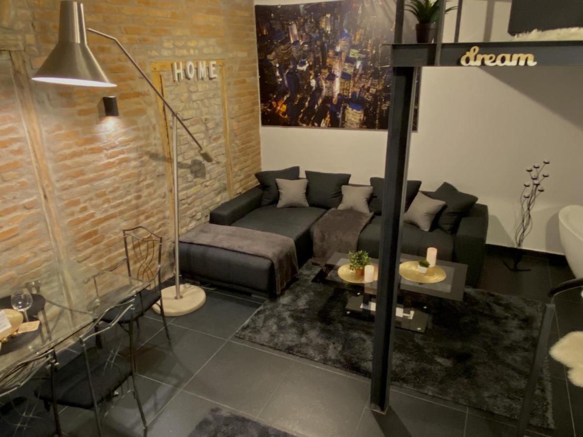 Kiraly Street , Stylish Apartment Boedapest Buitenkant foto